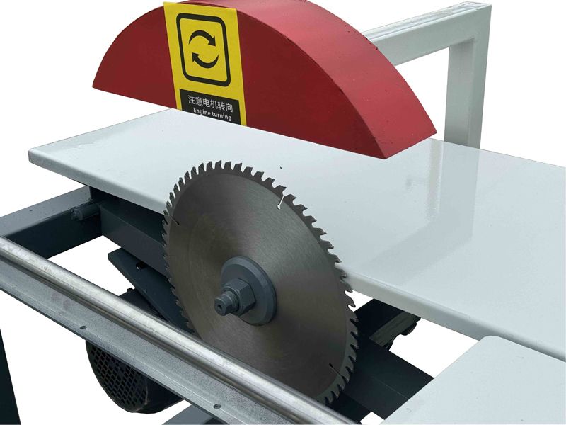 90度簡(jiǎn)易推臺(tái)鋸